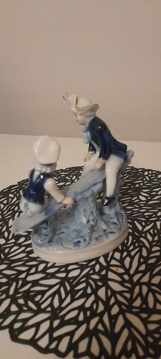 Figurka cdc rokoko,  para na huśtawce