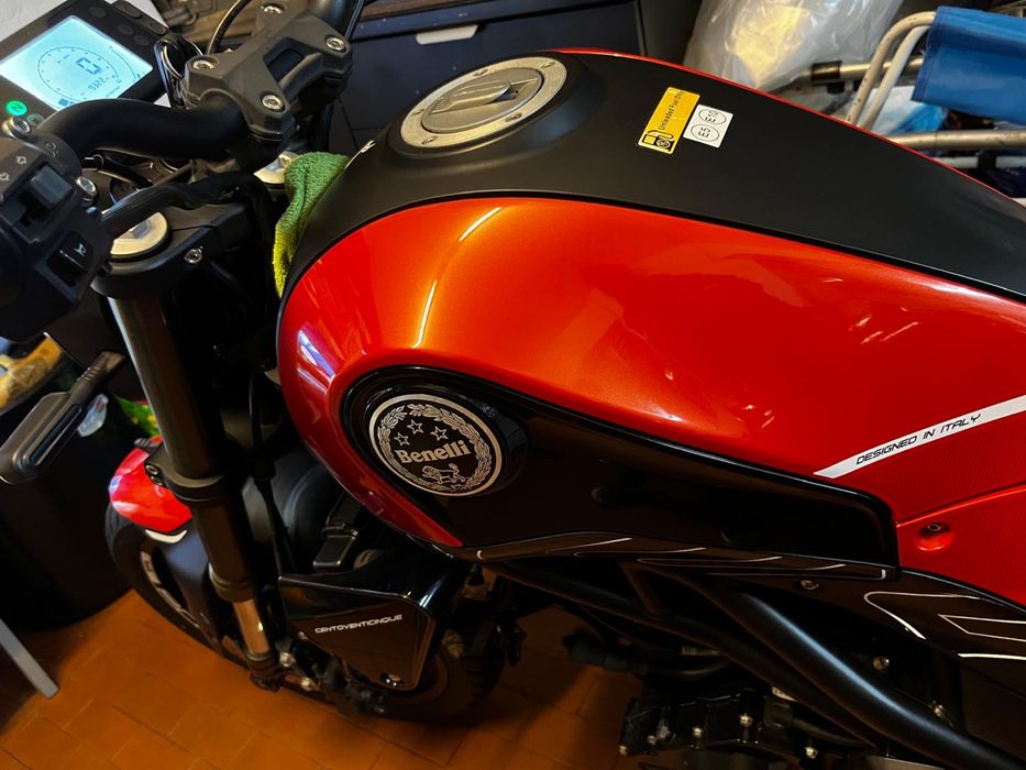 Benelli 125 ano 2022 com poucos KMs