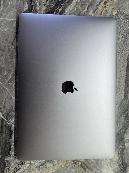 MacBook Pro 2017 “15/i7/SSD512Gb/16Gb A1707 Radeon Prp 560 АКБ 14Ц