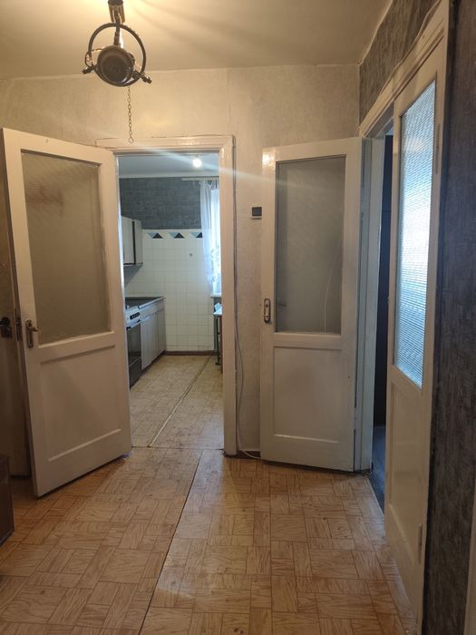 продам двухкомнатную квартиру 30499у.е