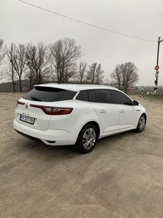 Продается Рено Меган 4 1.5 диз мех 6