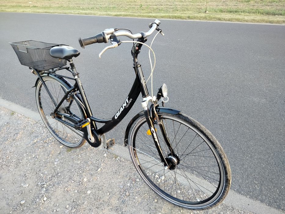 Giant Tourer 28" aluminiowy z prądnicą 28"