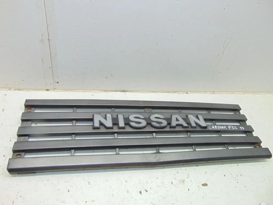 Nissan Cabstar grelha " usado em bom estado