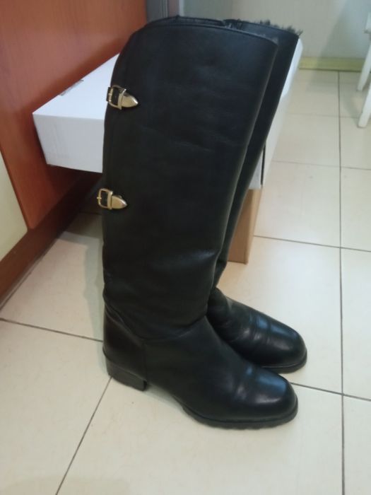Женские зимние кожаные сапоги. Италия