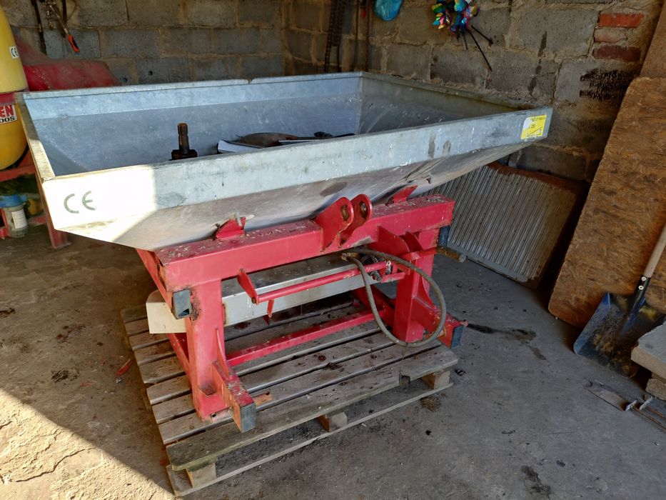 Rozsiewacz nawozu do remontu