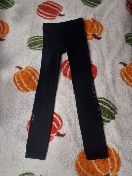 Czarne legginsy damskie z wzorem z kryształków