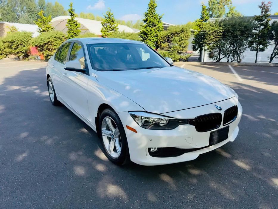 BMW 3 Series 320i      2015