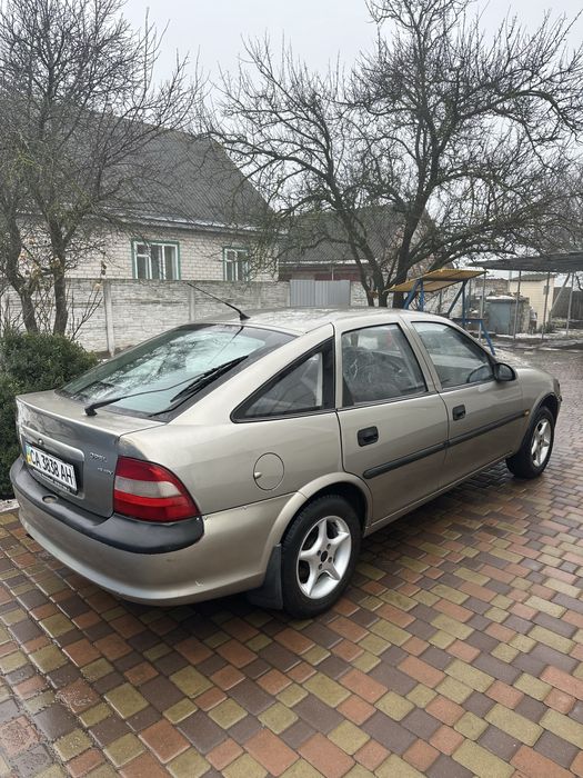 Opel vectra b.    .