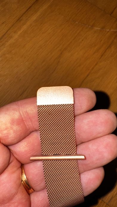 Bracelete malha metálica rosa c/ fecho magnético