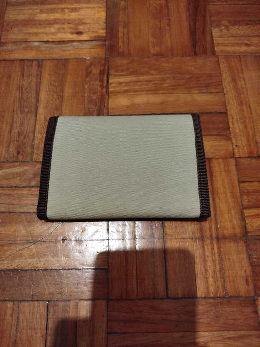 Carteira 8 Re -> use