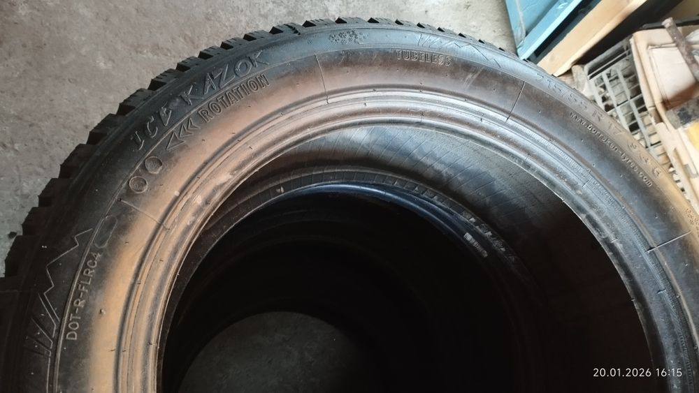 Шини зимові NORRSKEN 215/55 R17 Італійська наварка, майже нова.