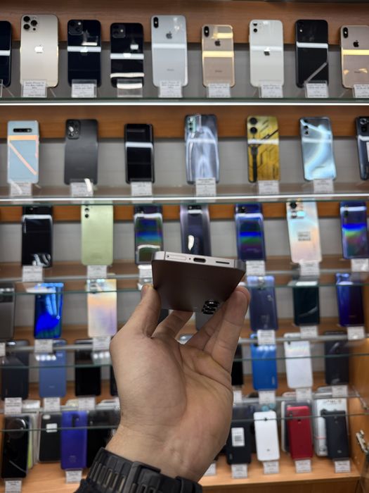 Samsung S25 12/128gb  10/10 гарний стан