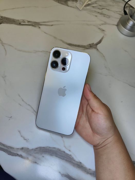 14 Pro Max – 256 GB