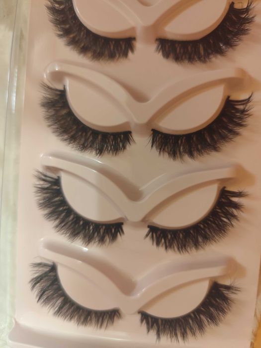 Sztuczne rzęsy na pasku zestaw 13 par na klej