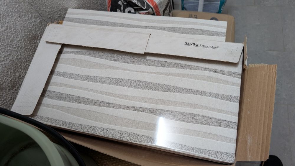 11 placas Revestimento cozinha ou WC 25x50