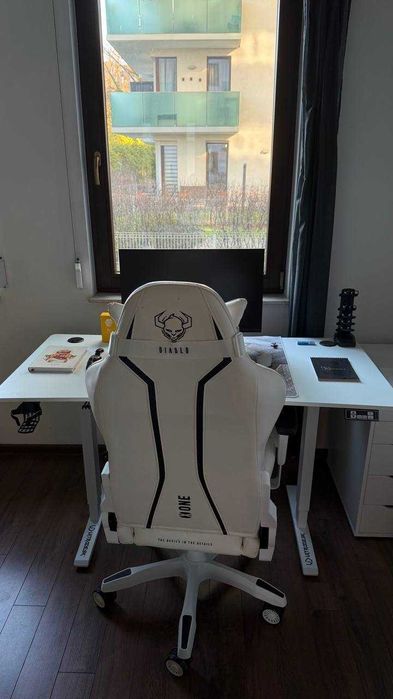 Biurko z Fotelem – Jak Nowe, Komplet, Odbiór z ul. Fabrycznej