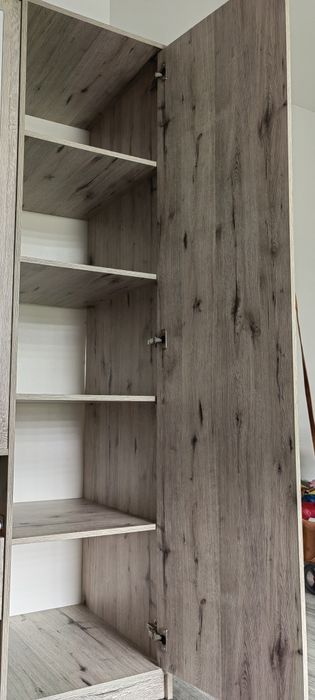 Duża szafa z lustrami
