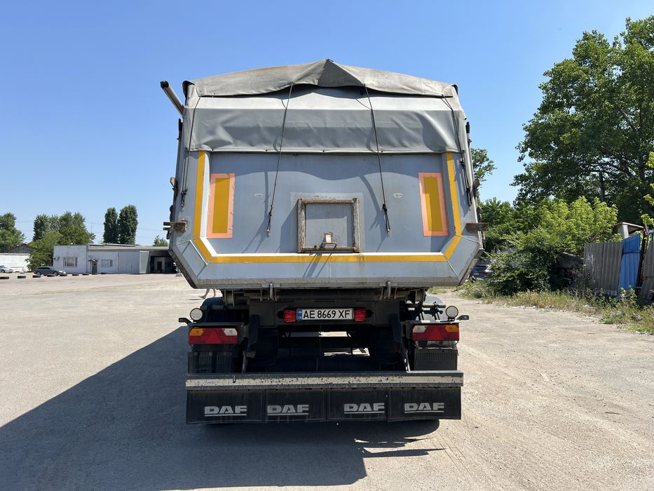 DAF XF 105 2013 рік причеп самоскид Schmitz 2017 рік