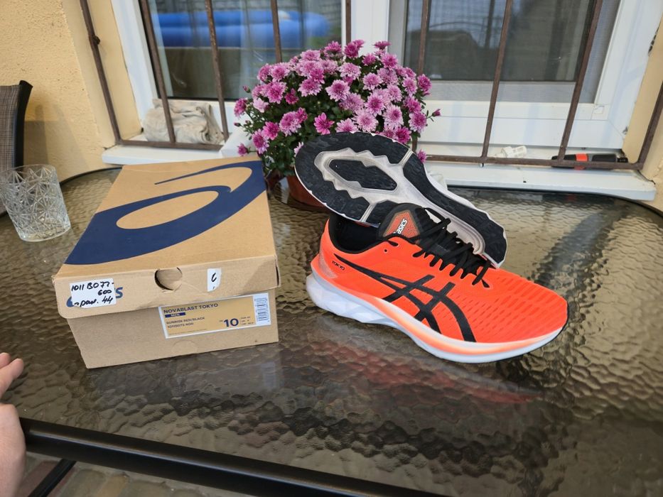 Кроссовки Asics Tokyo Novablast, р.44