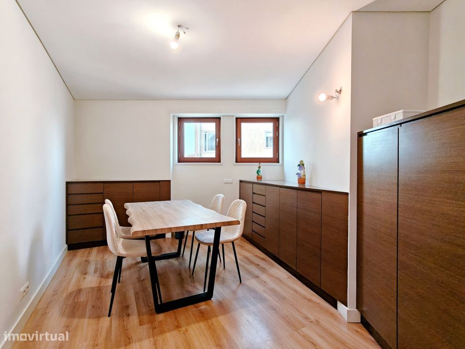 Apartamento T4 Mobilado no Centro de Aveiro