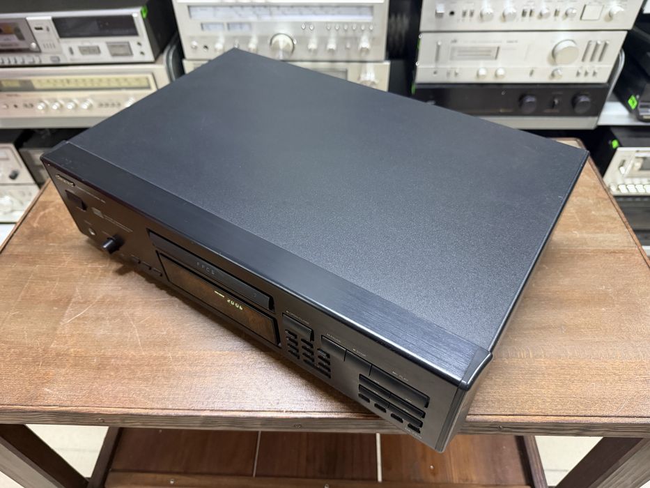 Odtwarzacz plyt CD Onkyo DX-7310 Audio Room