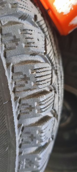 Комплект резини зима R 14 на сталевих дискіах