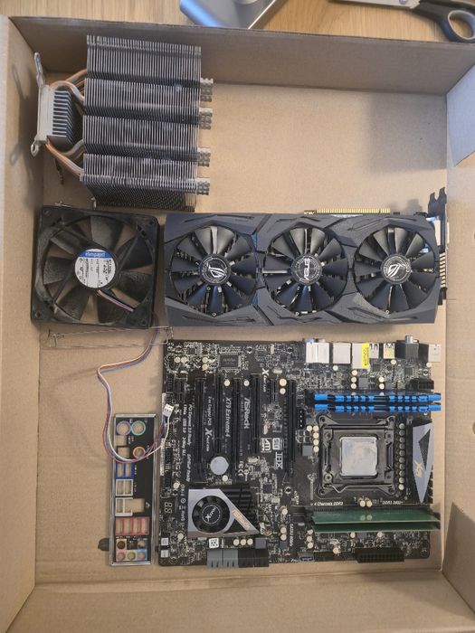 Plyta gowna X79 extreme 4 asrock z cpu i 16gb ram