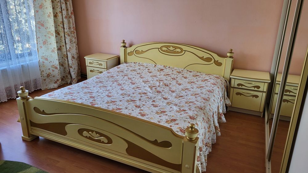 Спальня з масиву бука