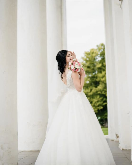 Весільна  сукня