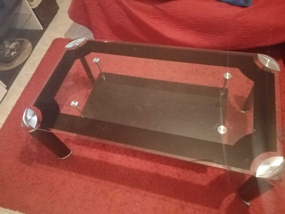 Mesa se centro em vidro