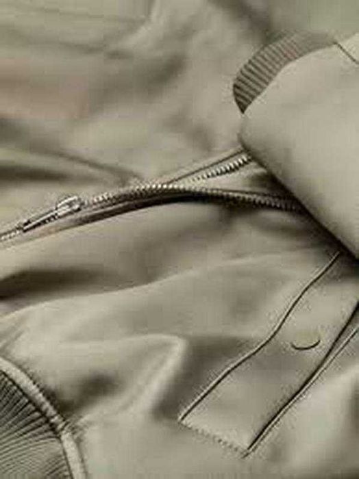 Утеплена куртка бомбер р 54 - 56
H&M