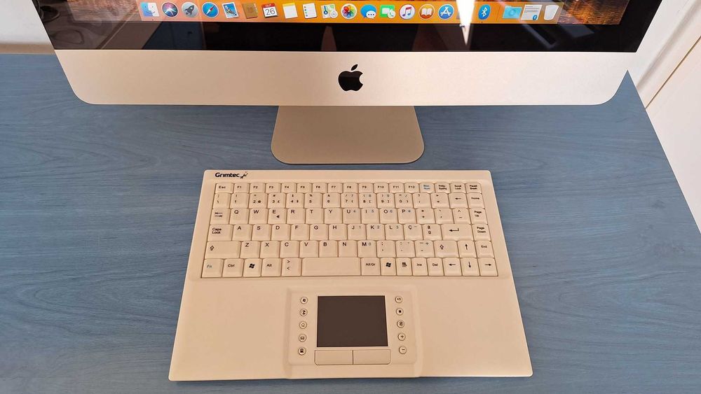Apple iMac A1311 21.5FHD- Core i5 2.5GHz- 8GB Ram- SSD 512GB