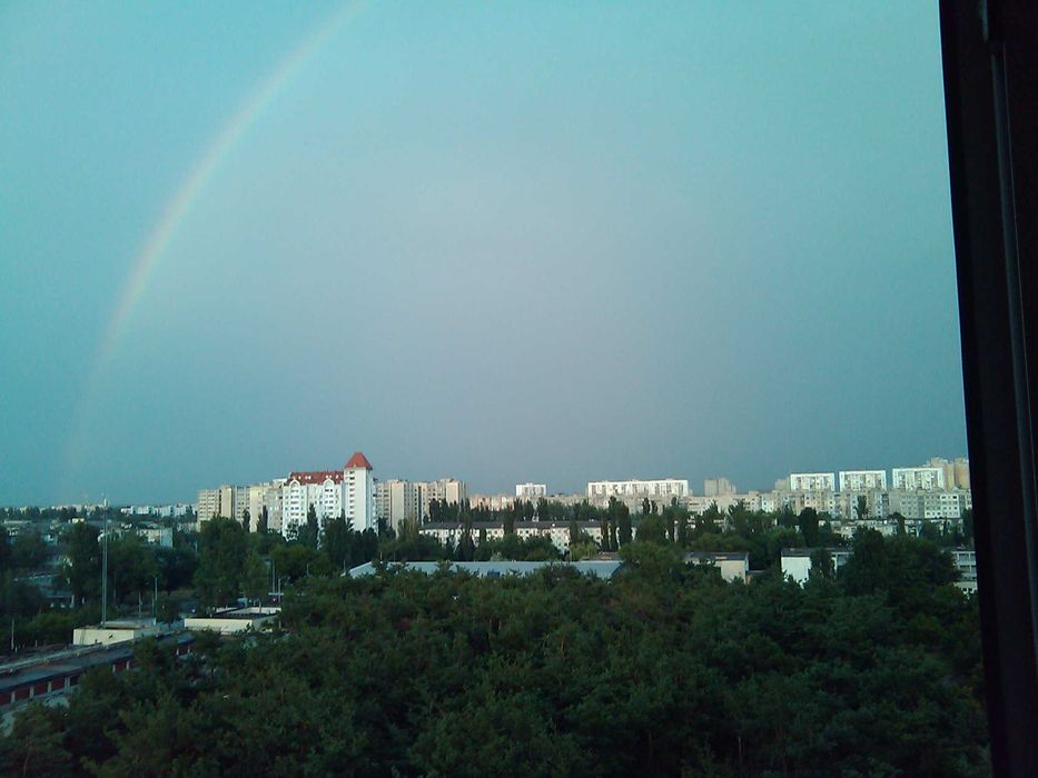 Две комнаты для девушек недалеко от м. Дарница.