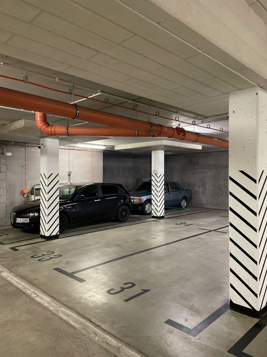 Miejsce postojowe w garażu podziemnym.