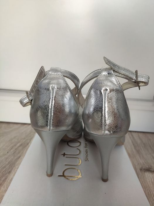 Szpilki Butdam Xena skorzane srebrny krysztal