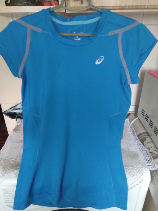 Женские футболки under armour /asics