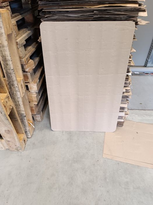 Картонні листи..