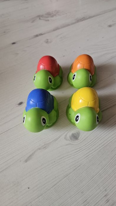 Zabawki do wanny Fisher Price.