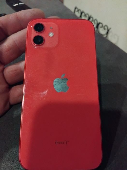 Iphone 12 vermelho