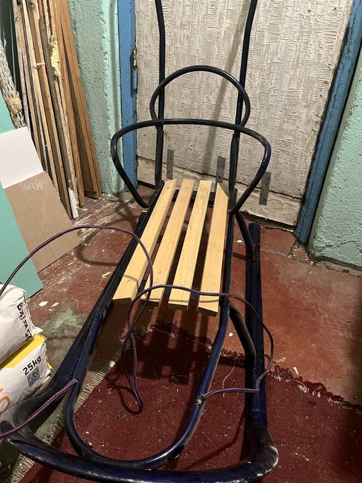 Продам санки цілі сині