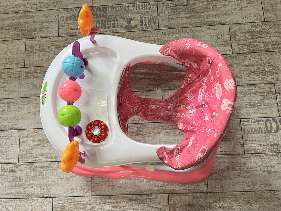 Ходунки дитячі на дівчинку