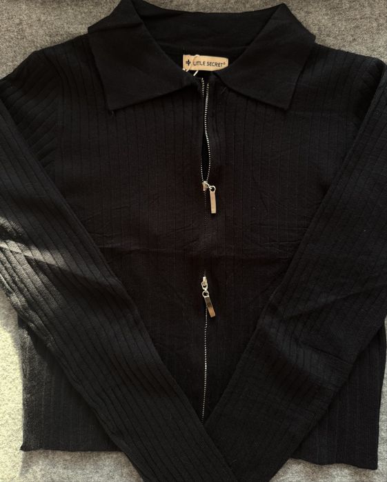 Кофтинка зі змійкою