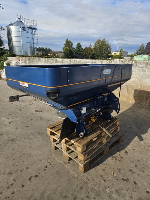 Rozsiewacz do nawozu Bogballe