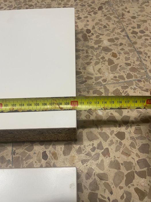 Vendo 2 parteleiras brancas