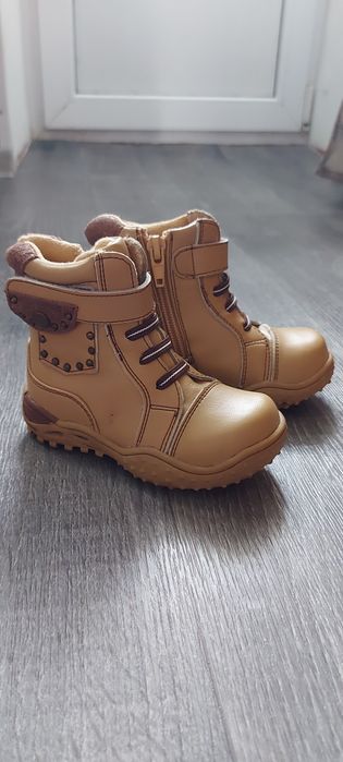 Ботинки дитячі 22 розміру