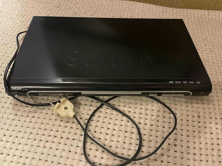 Saturn ST 1704 (DVD-плеєр)