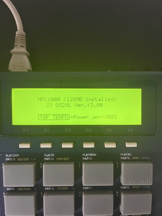 Akai MPC 1000 (Upgraded)