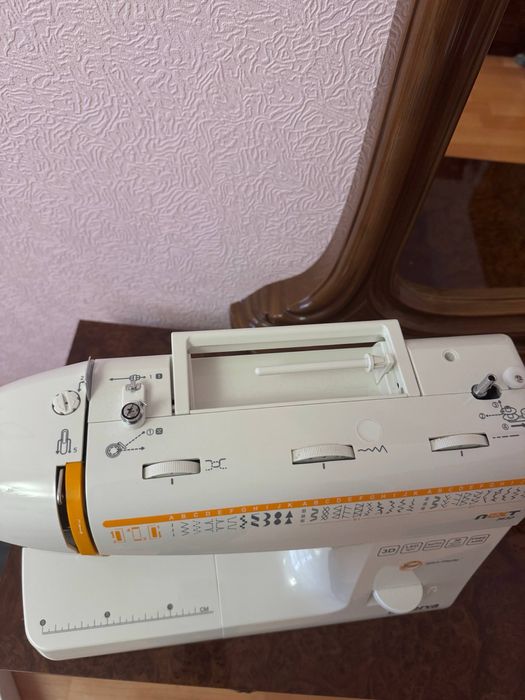 Швейна машинка Minerva Next 363D