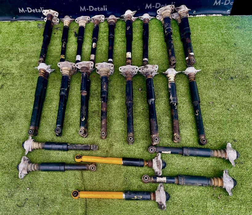 Задня стойка Пассат Шкода амортизатор Passat Skoda Jetta стойки задни