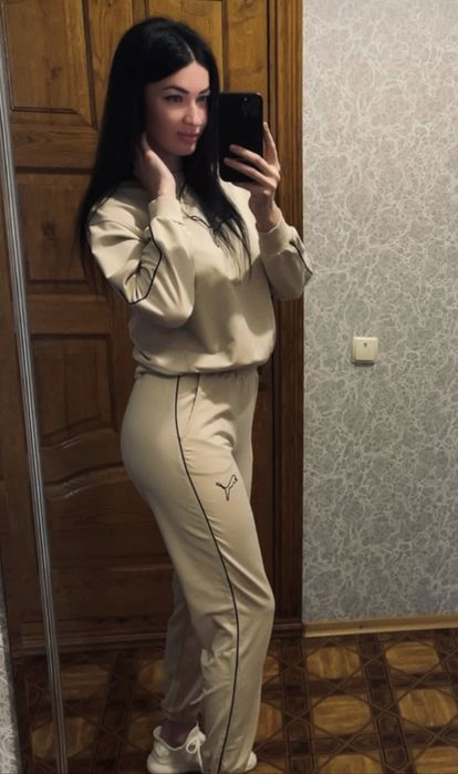 Спортивний  костюм puma  жіночий ( розмір М) трикотаж